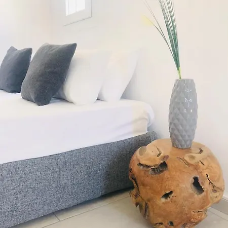 Ξενοδοχείο με διαμερίσματα Jonaz Suites Mykonos Town