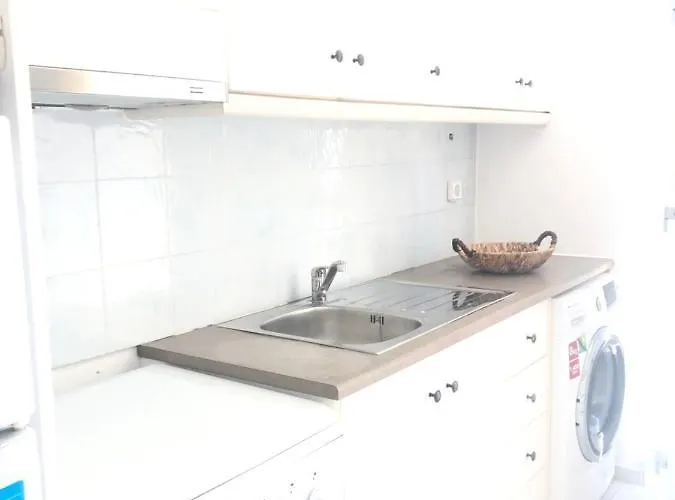 Ξενοδοχείο με διαμερίσματα Jonaz Suites *